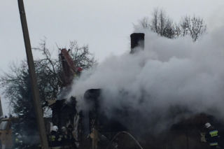 Ratowała sąsiadów z pożaru, osierociła synka. Tragedia na Mazowszu
