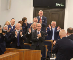 Zmiany w życiu marszałka Senatu Tomasza Grodzkiego. Przesiądzie się z Jaguara do BMW