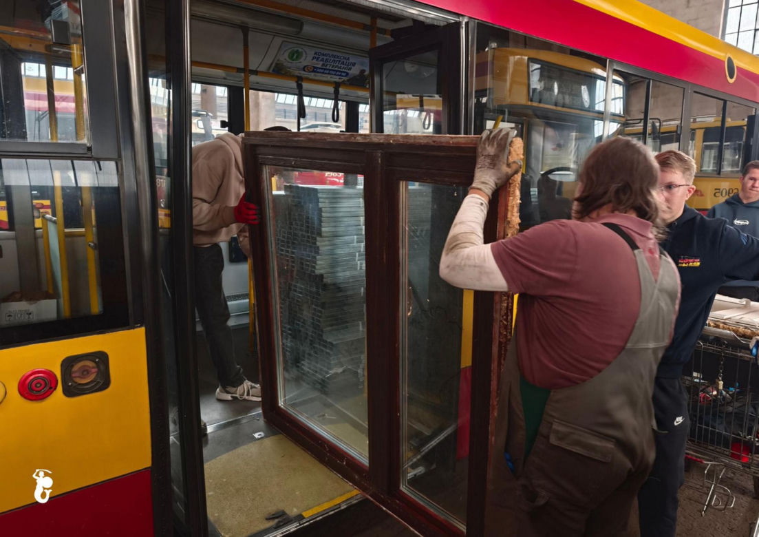 Z Warszawy na Ukrainę. Autobusy pomogą mieszkańcom