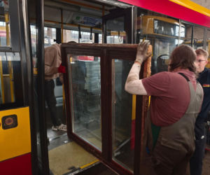Z Warszawy na Ukrainę. Autobusy pomogą mieszkańcom