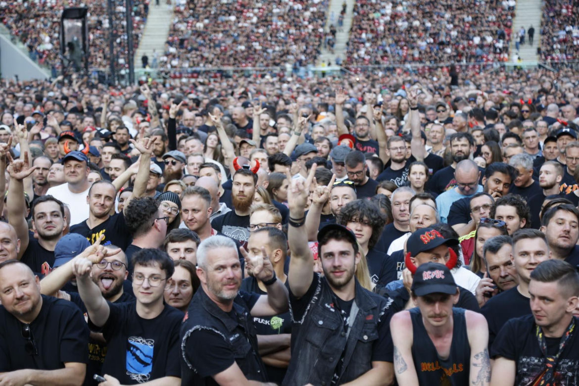 Koncert AC/DC w Warszawie (4.07.2025) - część druga. Organizatorem koncertu jest Live Nation