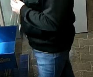 Kradł na potęgę! Policja ma zdjęcie złodzieja. ROZPOZNAJESZ GO?