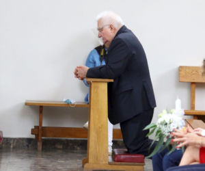 Lech Wałęsa na mszy świętej