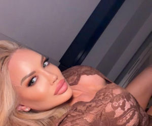 Była pierwszą nieoficjalną Miss Mundialu. Tak wygląda seksowna „matka chrzestna”