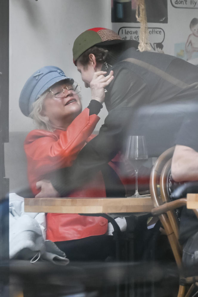 Katarzyna Figura przytula Maćka Musiałowskiego