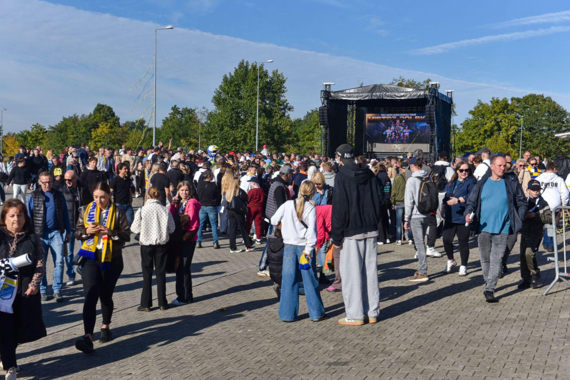 Tak PRES Toruń świętował mistrzostwo z kibicami! Feta pod Motoareną