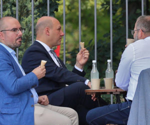 Posłowie PiS poszli na lody