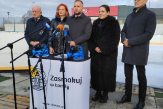 Umowa podpisana. Za 18 miesięcy w Łomży powstanie zadaszone lodowisko rolkowisko