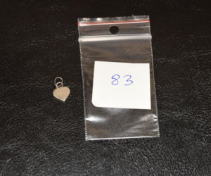 Rozpoznajesz te błyskotki? Policja poszukuje właścicieli bizuterii i kosztowności