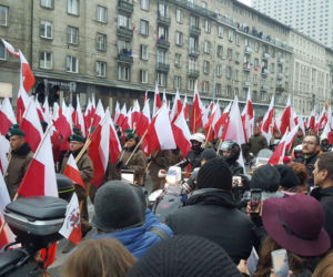 Biało-czerwony marsz na ulicach Warszawy