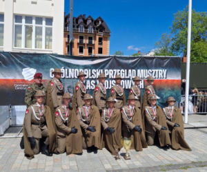 Zespół Szkół nr 2 z Nowego Sącza z brązowym medalnem Przeglądu Musztry Klas Wojskowych
