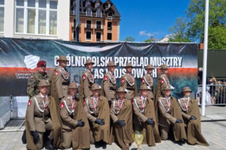 Zespół Szkół nr 2 z Nowego Sącza z brązowym medalnem Przeglądu Musztry Klas Wojskowych