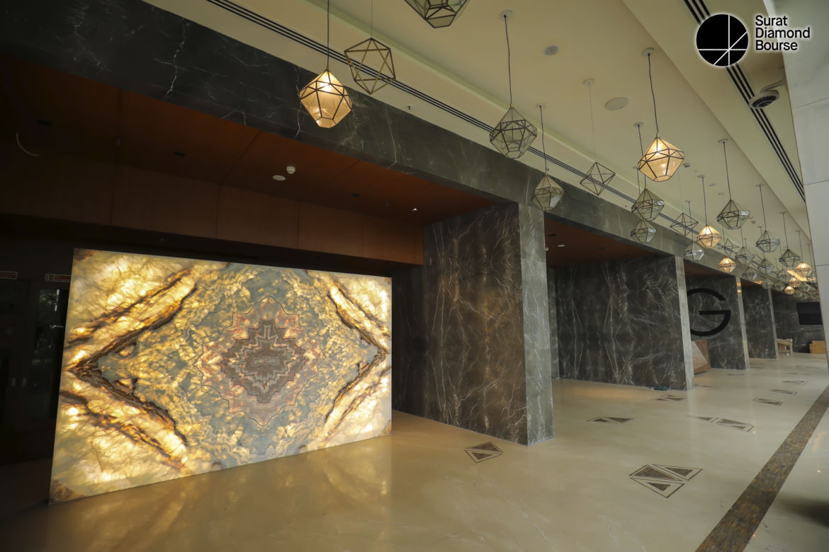  Surat Diamond Bourse – największy biurowiec na świecie w Indiach