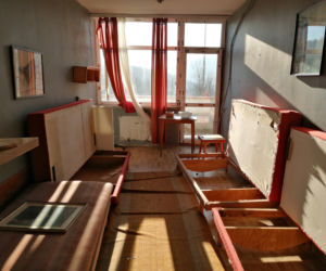 Opuszczony ośrodek wypoczynkowy w polskich górach. Ruina z niezwykłą historią w obiektywie eksploratorów 