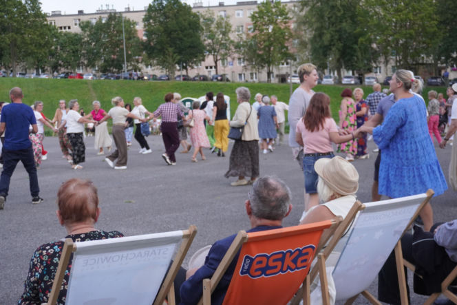 Potańcówka na finał wakacji w Starachowicach. Zabawa Na Szlakowisku
