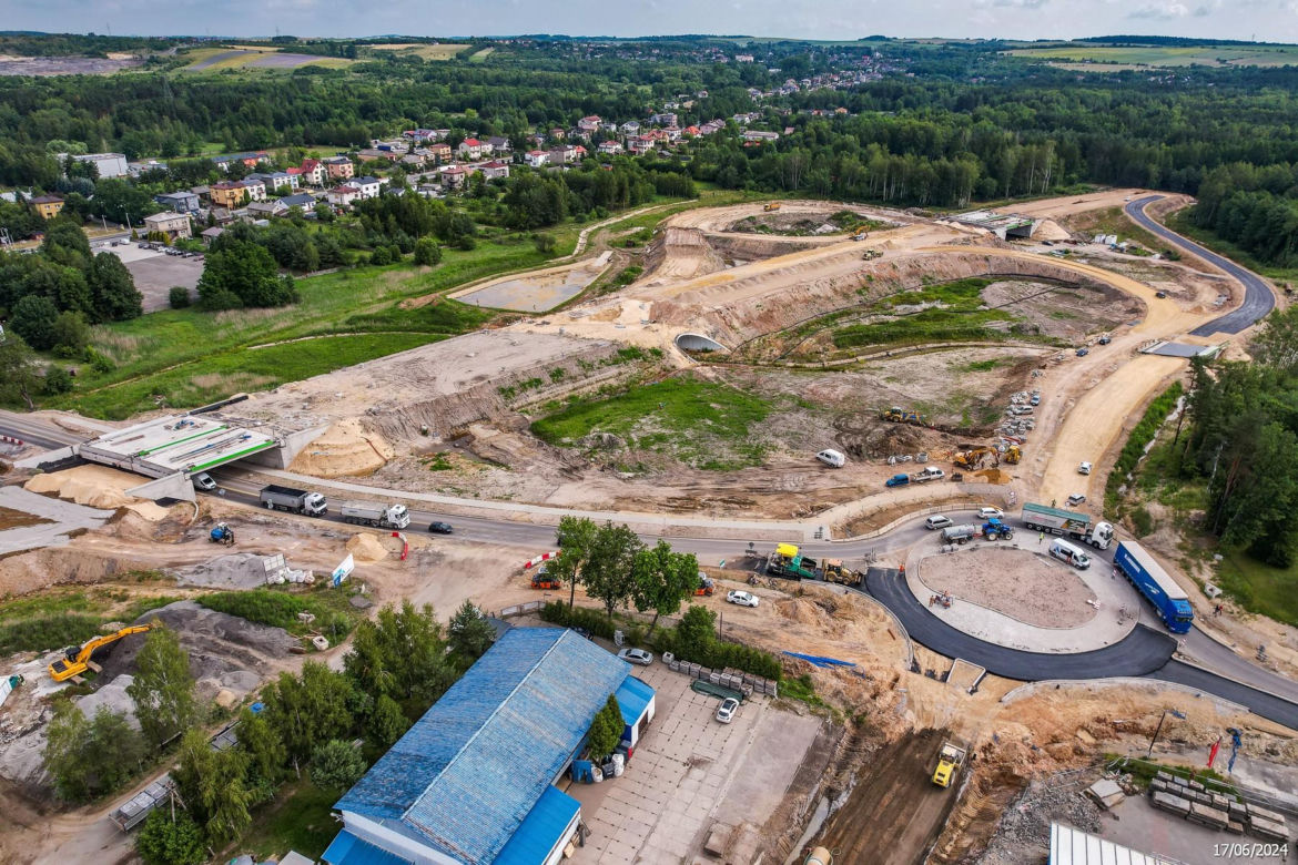 Plac budowy pierwszej części obwodnicy Zawiercia i Poręby w czerwcu 2024 r.