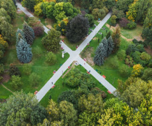 Nie uwierzycie własnym oczom. Tak wygląda Nowa Huta sfotografowana... z motoparalotni! [GALERIA ZDJĘĆ]