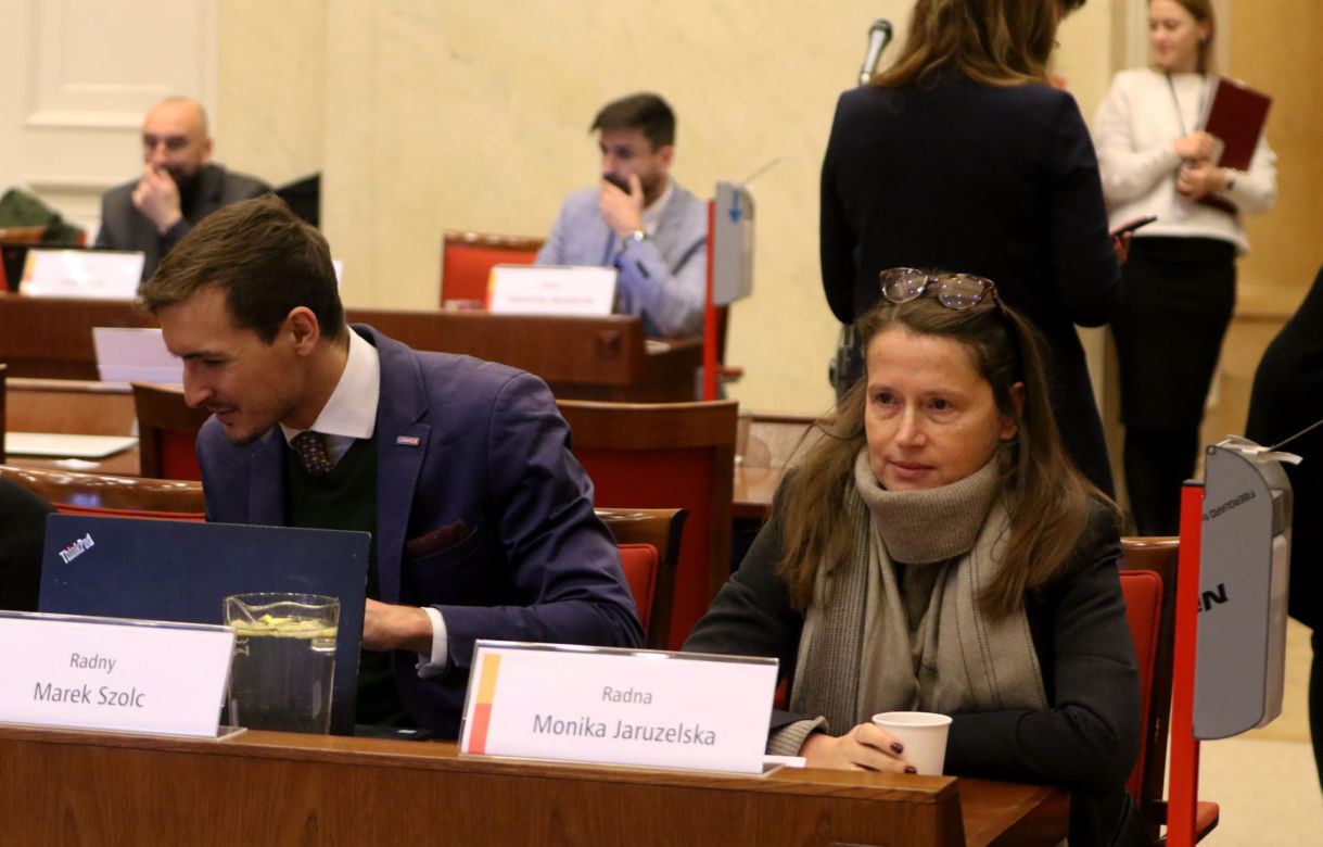Radna Monika Jaruzelska najwyraźniej zmarzła