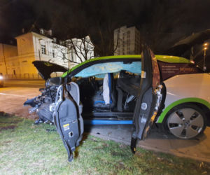 Pijany roztrzaskał BMW