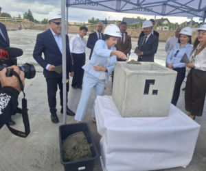 Budowa salonu Lexusa