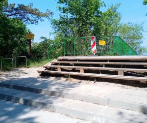 Rowerzyści kontra naturyści. Słynna naga plaża przestanie istnieć?