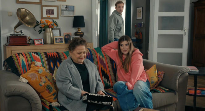 Barwy szczęścia, odc. 3336. Agata (Natalia Zambrzycka), Hubert (Marek Molak), Lucyna Zwierzchowska (Grażyna Zielińska)