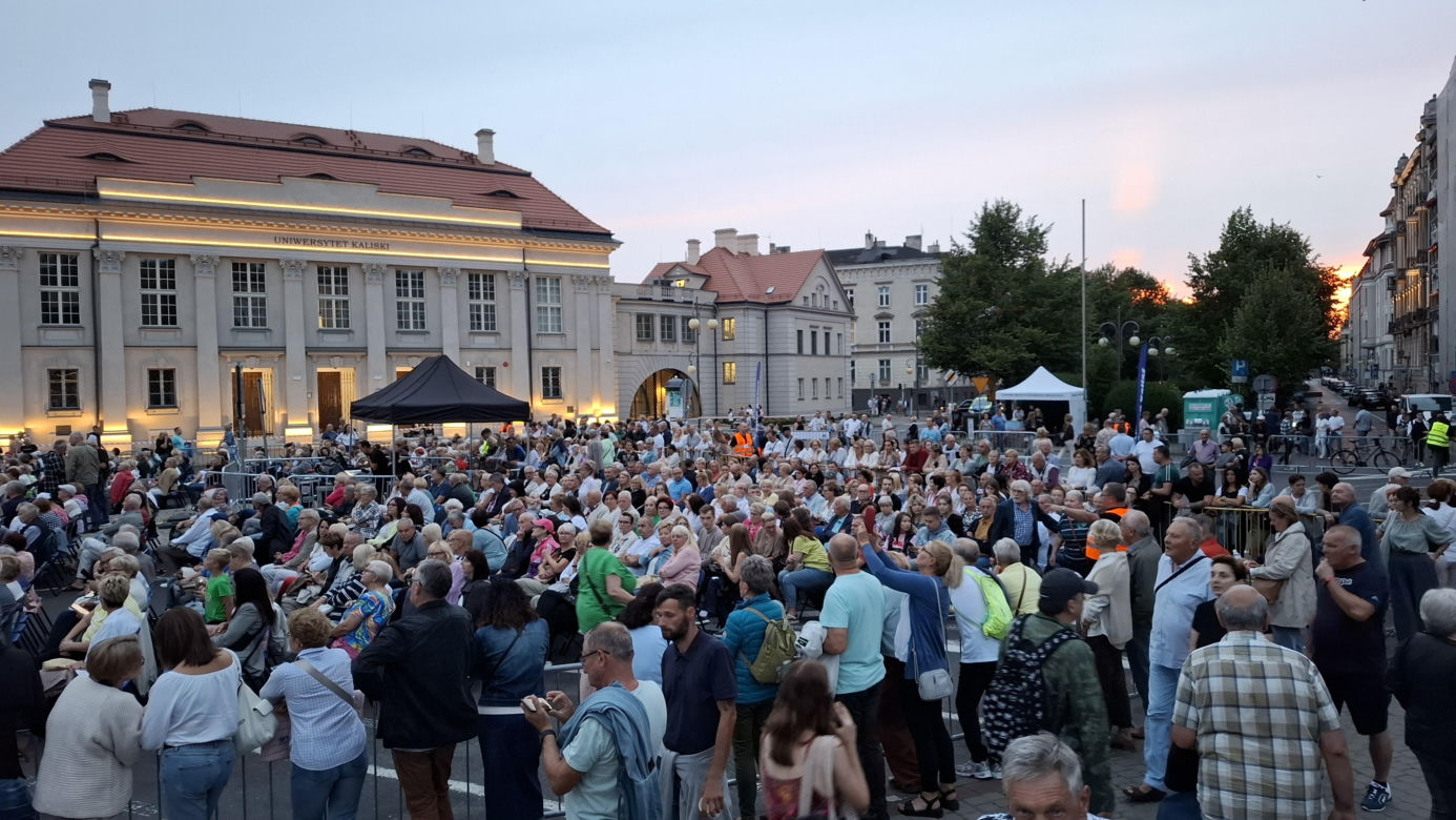 Największe przeboje z lat 70. i 80. rozbrzmiały w Kaliszu. Za nami Święto Rzeki Prosny