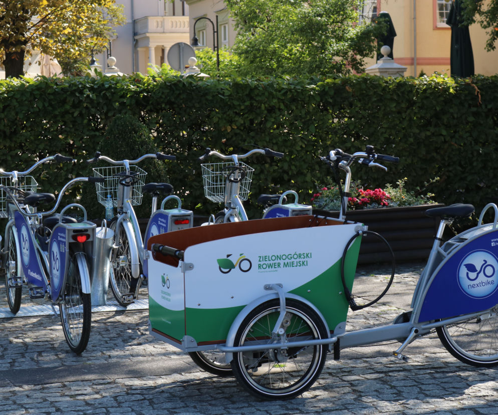 Stacja rowerowa na Placu Bohaterów w Zielonej Górze