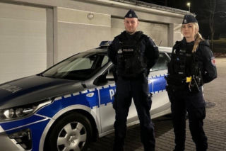 Atak padaczki na ulicy. Policjanci z Gdyni natychmiast ruszyli z pomocą