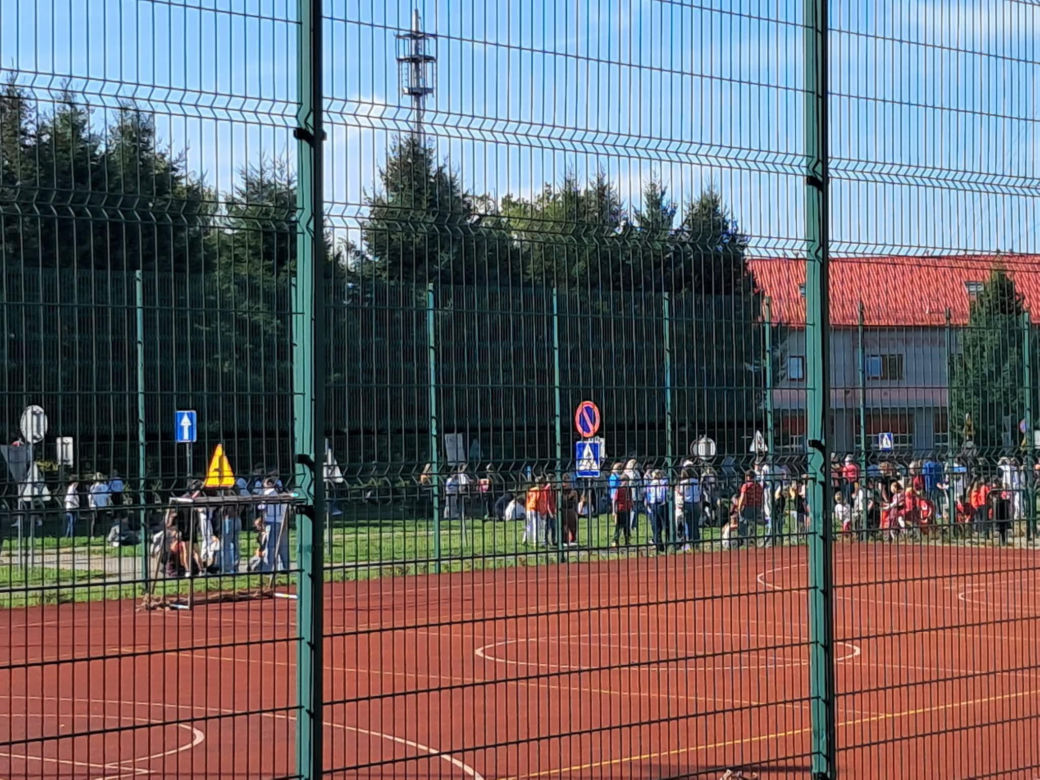 Alarm bombowy w starachowickich szkołach