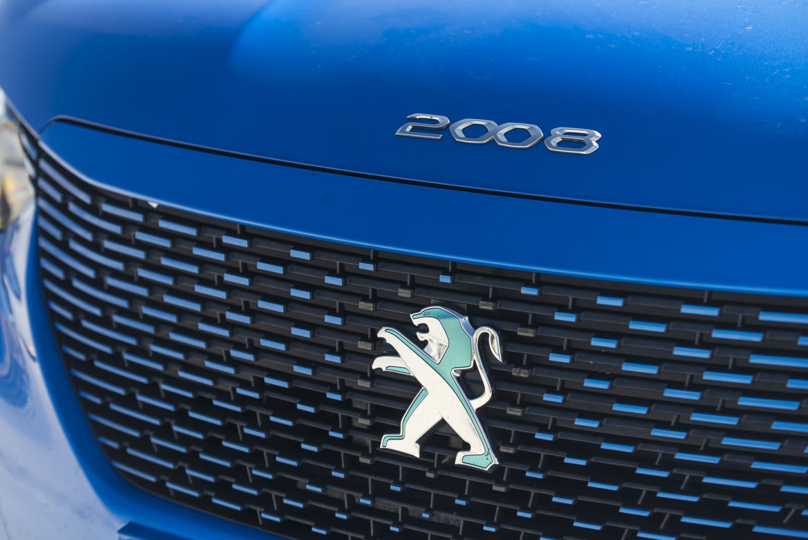 Peugeot e-2008 GT 136 KM