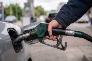 Hurtowe ceny paliw 19.09.2026. Benzyna w dół, diesel ponownie w górę