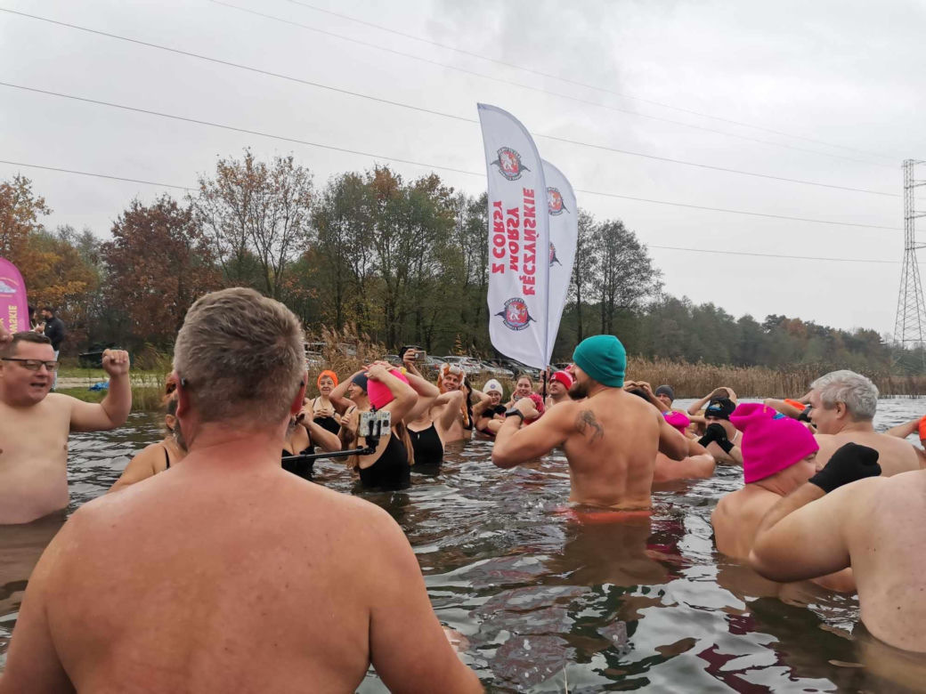 To najgorętsza aktywność każdej zimy! Morsy z woj. lubelskiego już rozpoczęły sezon!