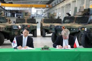 Rosomak S.A. stawia na koreańską technologię. 375 pojazdów KIA wzmocni polską obronę przeciwlotniczą
