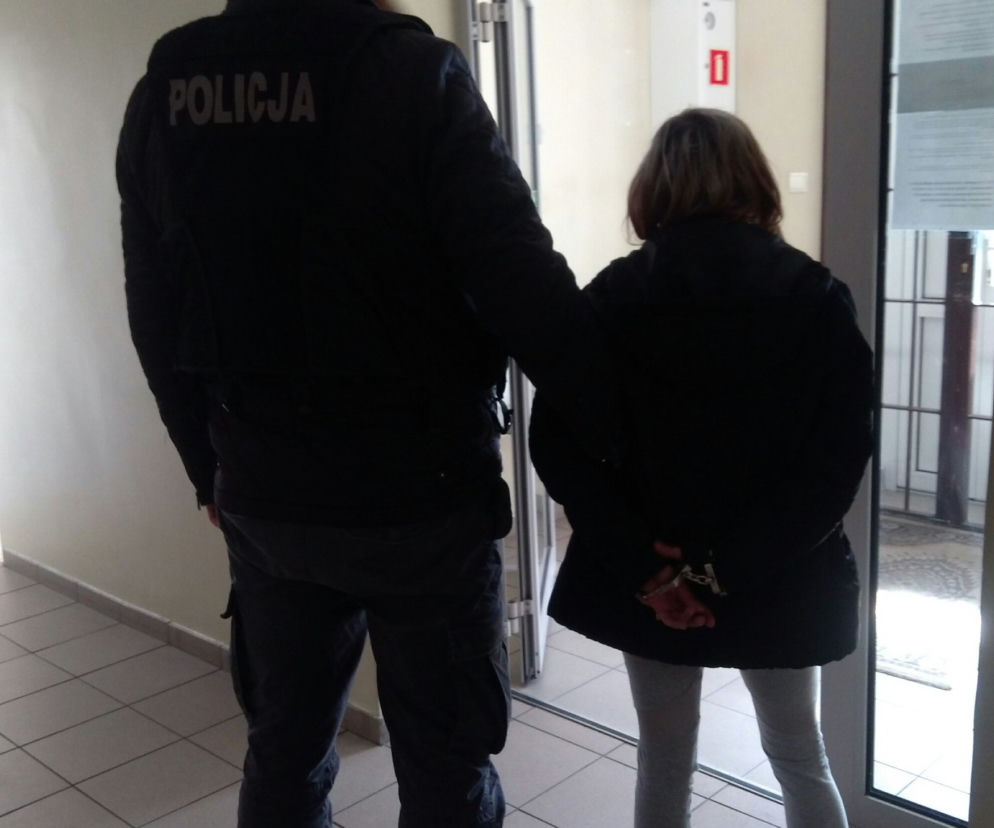 Ukradli kartę do bankomatu i wypłacili ponad 400 zł. Wśród zatrzymanych jest 21-latka