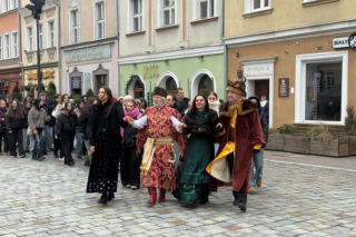 Kilkuset opolskich maturzystów wytańczyło sobie powodzenie na maturze!