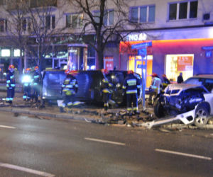 Zderzenie BMW z taksówką na Marszałkowskiej