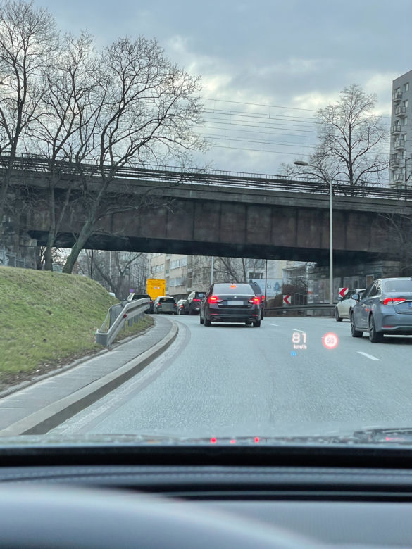 Szalony rajd limuzyny Macierewicza