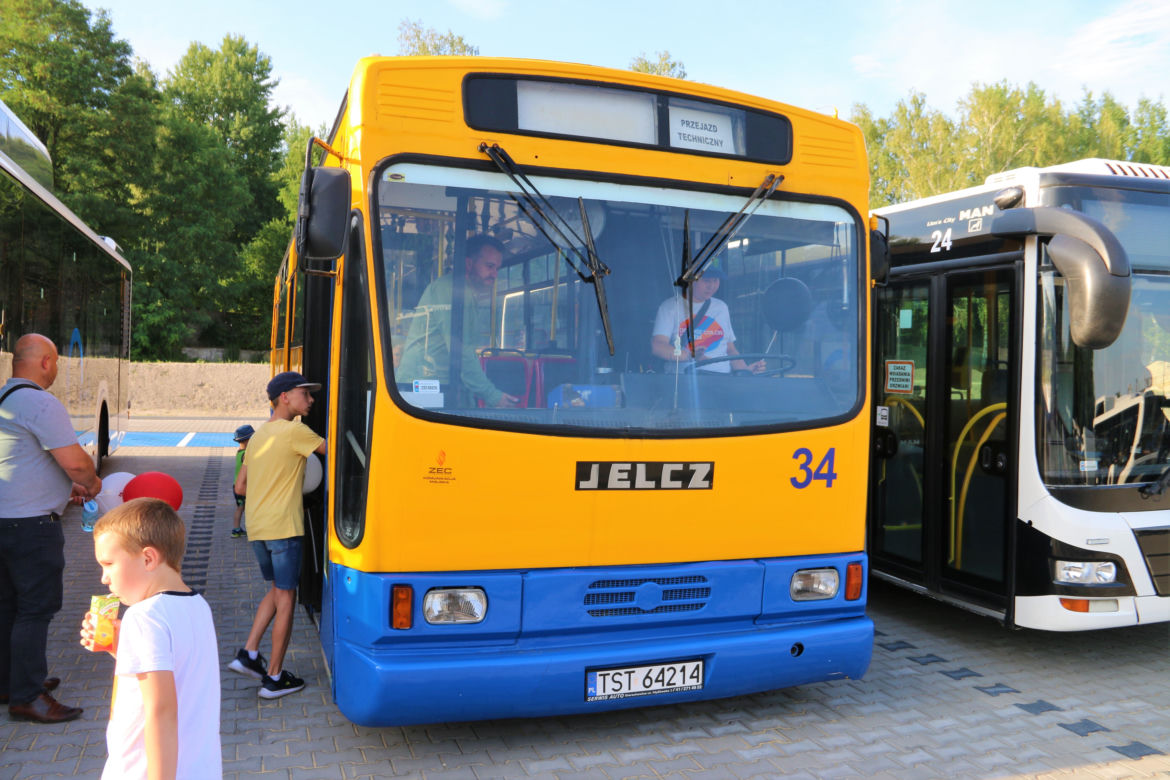 Dzień otwartych drzwi na bazie komunikacji miejskiej w Starachowicach