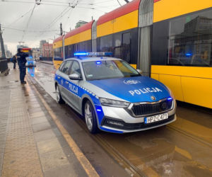 Tragedia na moście Poniatowskiego. Kobieta wbiegła pod pędzący tramwaj