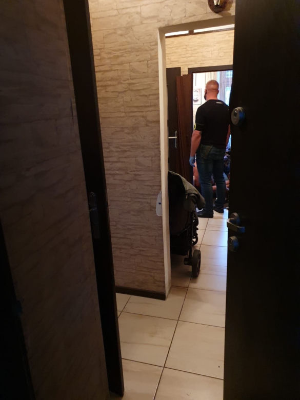 27 seniorów straciło ponad 1,5 MILIONA złotych! Policjanci z Poznania rozbili GANG