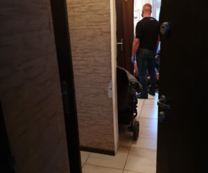 27 seniorów straciło ponad 1,5 MILIONA złotych! Policjanci z Poznania rozbili GANG