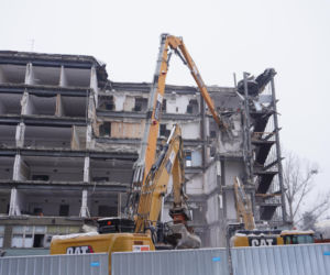 Rozbiórka słynnego budynku UW na Mokotowie