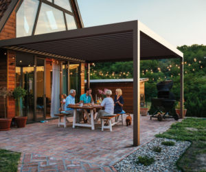 Pergola szyta na miarę – zagospodarowanie przestrzeni bez strat. Jak stworzyć salon w ogrodzie?