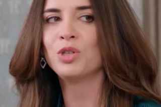 Panna młoda, odcinek 55. Beyza chce rozpętać piekło, ale powstrzymuje ją Mukadder