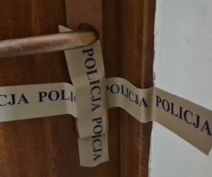Nowe fakty o zabójstwie w Kętrzynie mrożą krew w żyłach. Kamil zmasakrował matkę siekierą?