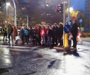 Nowa sygnalizacja na przejściu dla pieszych przy Galaxy