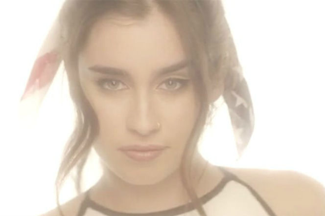 screen z teasera teledysku Fifth Harmony - That's My Girl