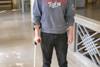 Skatował kolegę nożycami. Prokurator chce kilkudziesięciu lat więzienia. „To człowiek zdemoralizowany”