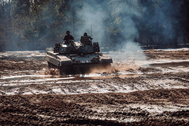 "Zawiszacy" za sterami legendy. Nowi kierowcy czołgów PT-91 w 15. Brygadzie